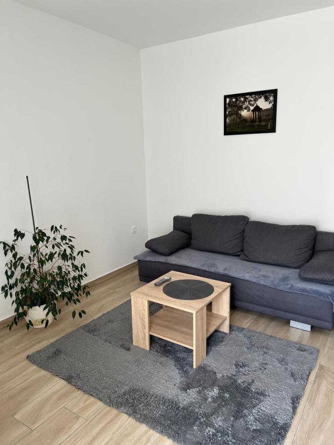 Apartment Sunrise With Private Parking Pola Esterno foto